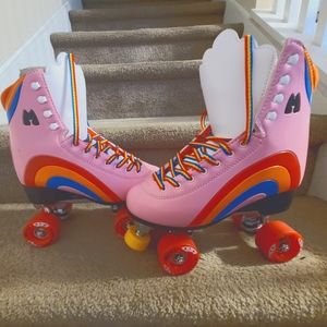 Moxi pink rainbow riders size 9